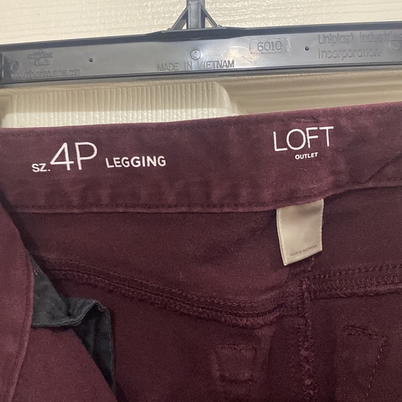 Loft Outlet Women’s Colored Jeggings. Size 4 Petite - Picture 4 of 4